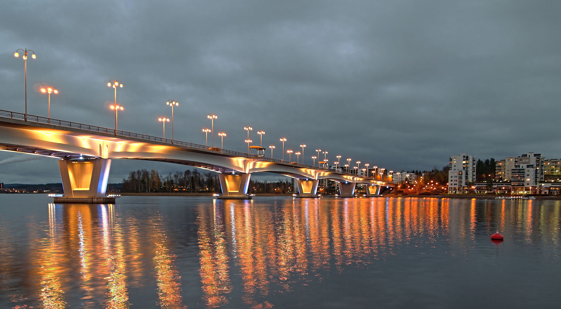 Kuokkalan silta ja Jyväsjärvi — tuholaiset Jyväskylässä